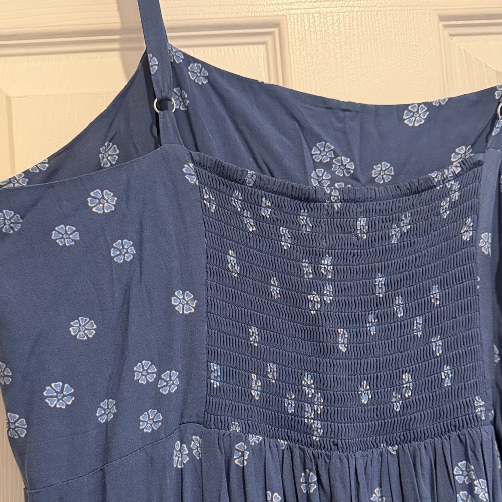 GAP Blue Floral Smocked Maxi Dress Adjustable Straps Size 16 - Picture 8 of 13